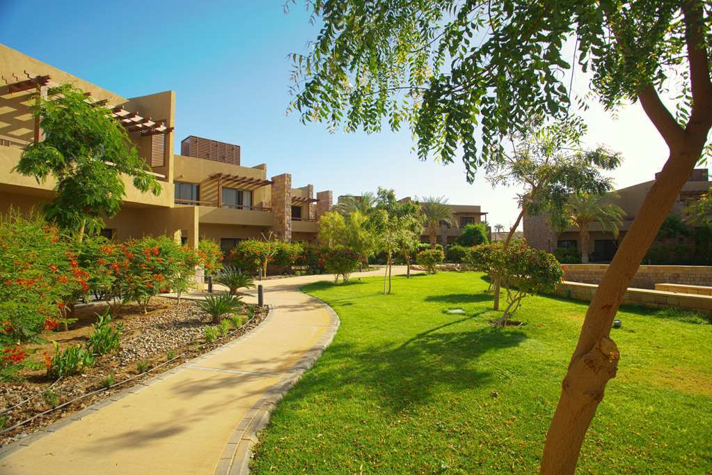 Golden Tulip Sharma Resort Exterior photo