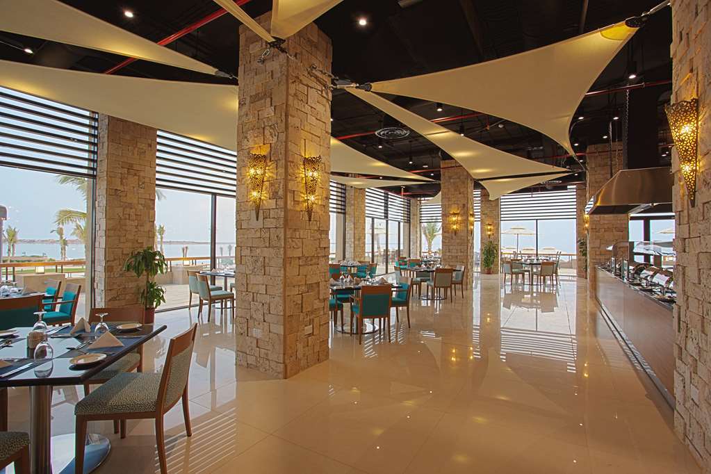 Golden Tulip Sharma Resort Restaurant photo