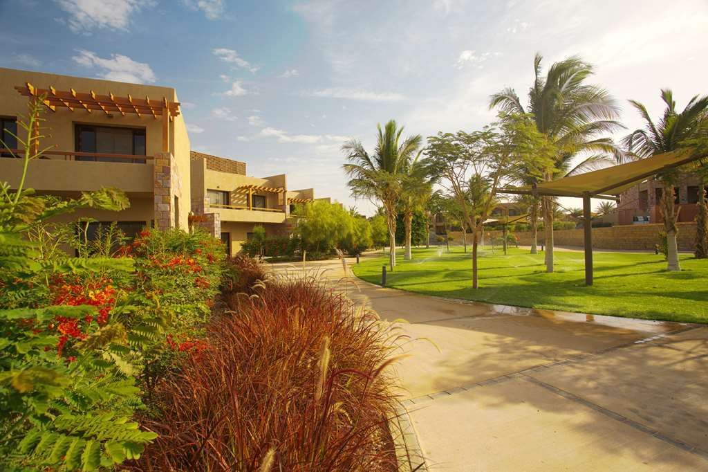 Golden Tulip Sharma Resort Exterior photo